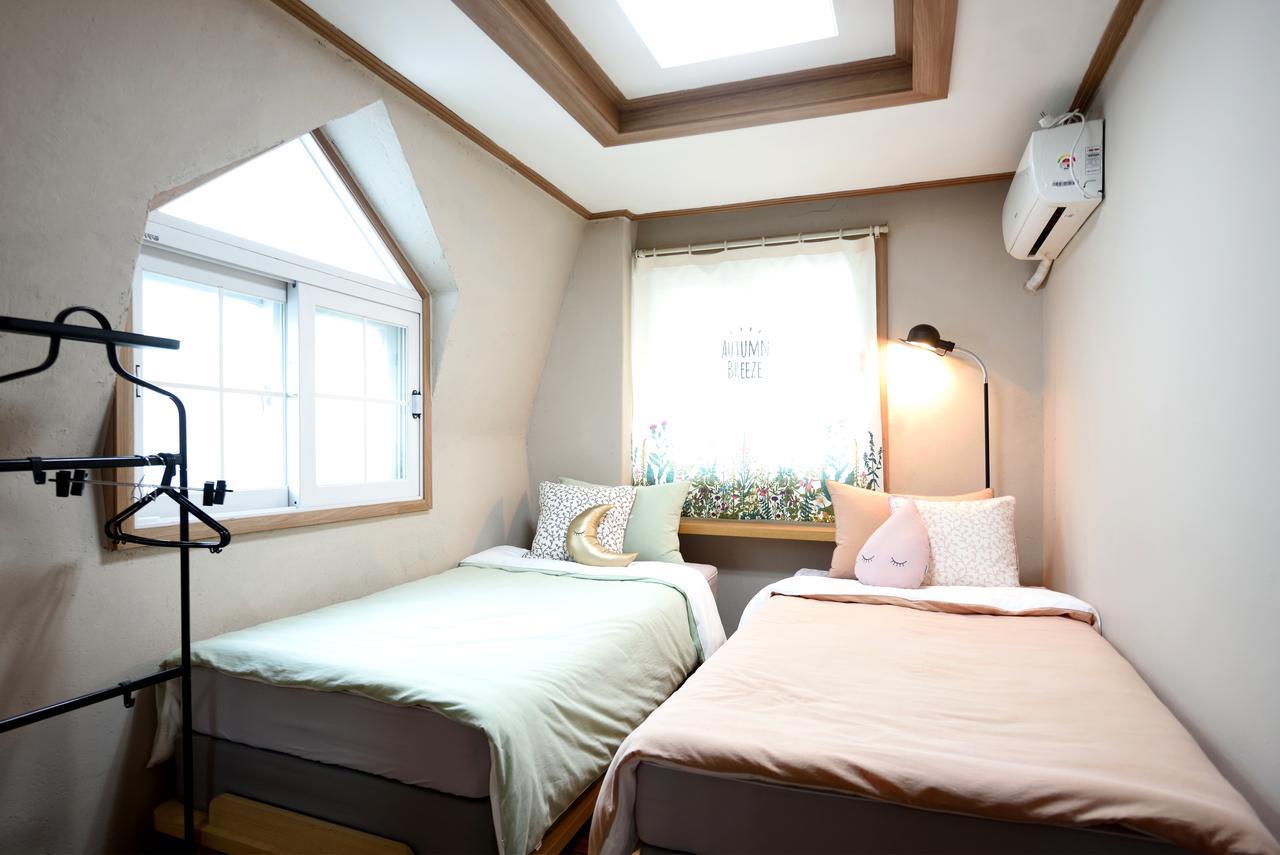 The One Hostel Hongdae In Seoul - Foreigner Only Buitenkant foto