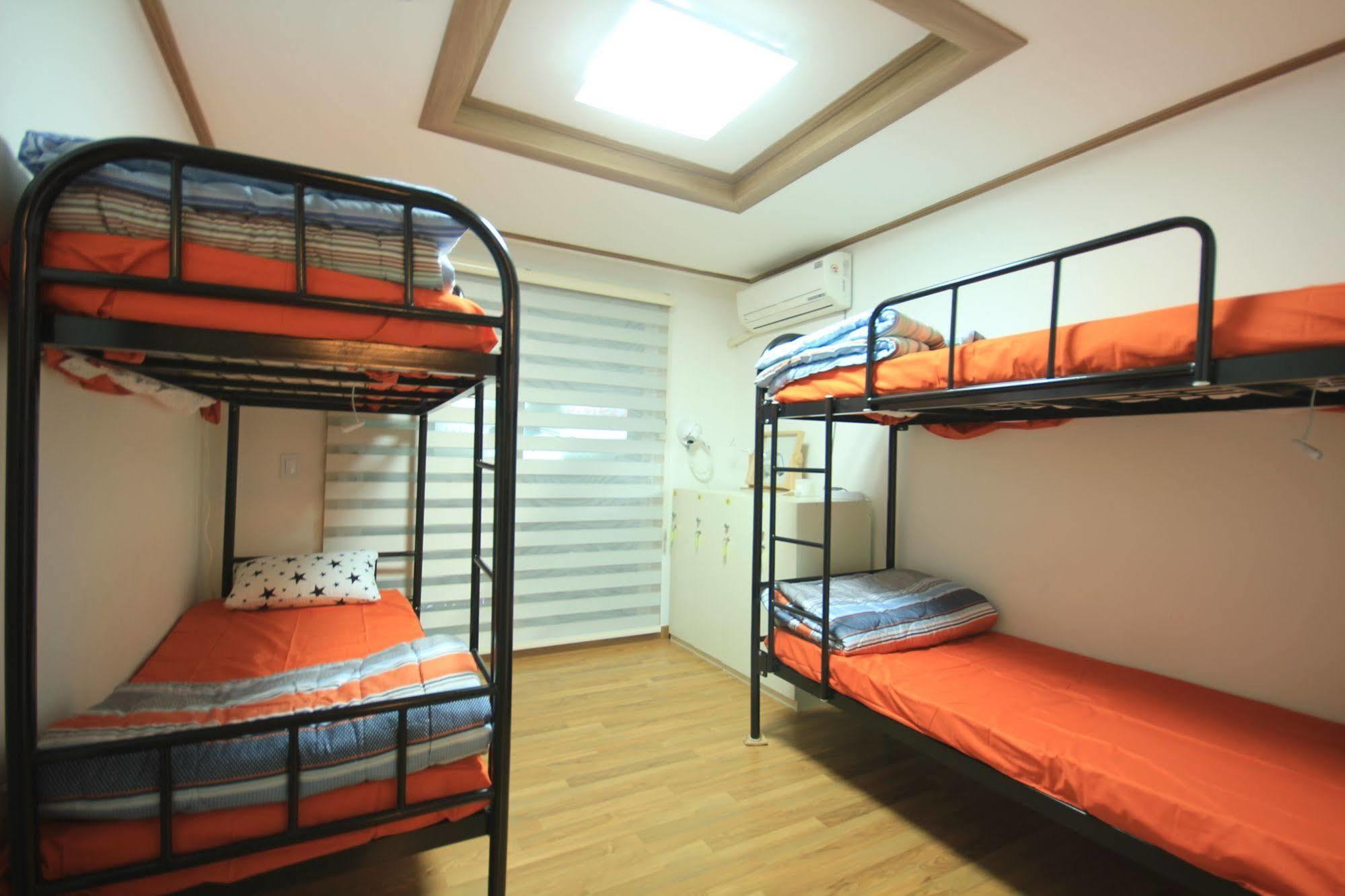 The One Hostel Hongdae In Seoul - Foreigner Only Buitenkant foto