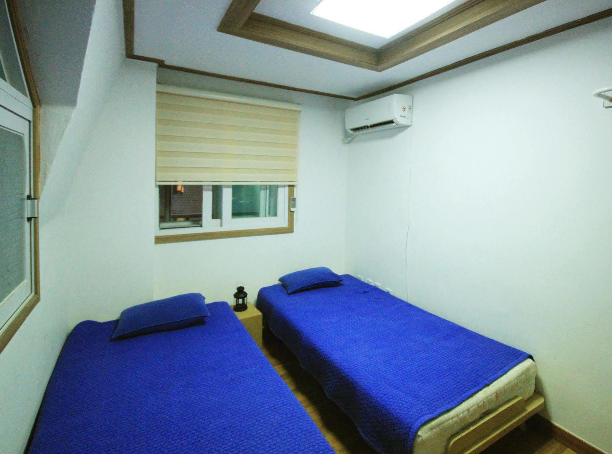 The One Hostel Hongdae In Seoul - Foreigner Only Buitenkant foto